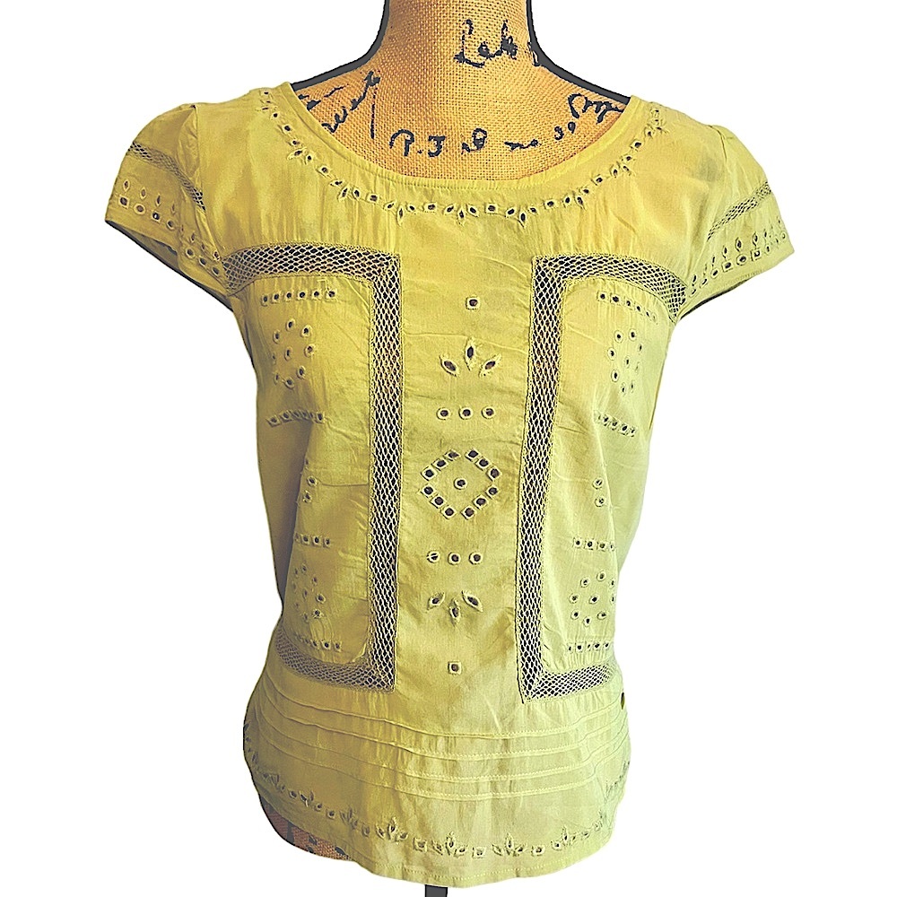 Anthropologie Meadow Rue Lovely Summer Button Back Top Size 12